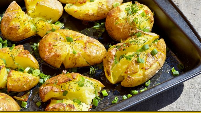 Печена картопля по-португальськи — бомбезний рецепт