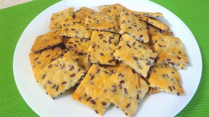 Домашнє галетне печиво з насінням льону — свято смаку