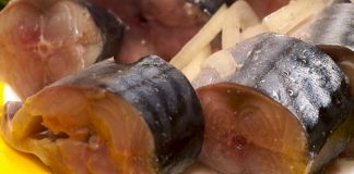 Скумбрія на смак як лосось — секретний маринад за 24 години