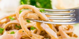 Мариновані кальмари — морський делікатес своїми руками