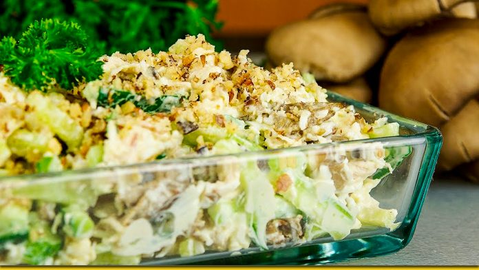 Нове Олів'є — шикарний зимовий салат з грибами
