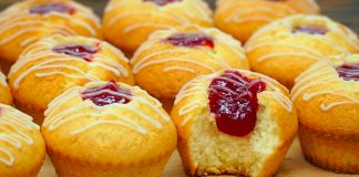 Ніжні кекси на сметані — улюблені ласощі для всієї родини