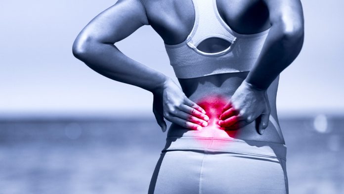 Прості вправи, щоб зняти болі в спині — корисна гімнастика