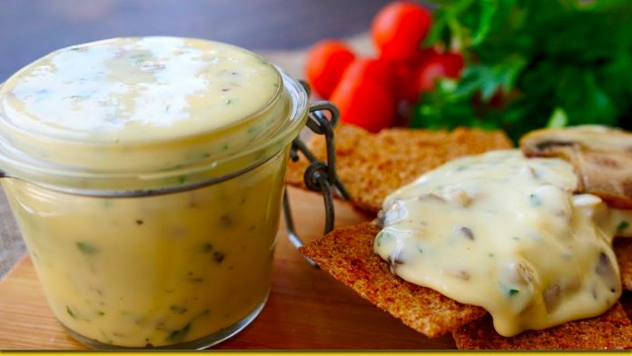 Домашній вершковий сир — швидкий рецепт для цінителів натуральних продуктів