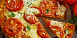 Улюблений рецепт італійської піци — тонке тісто без дріжджів