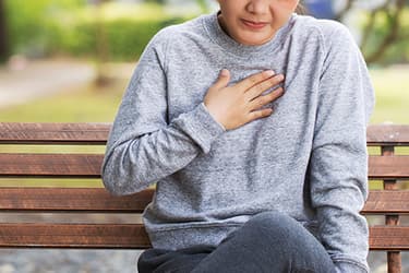 493ss_thinkstock_rf_woman_with_heartburn_on_park_bench.jpg?resize=375px:250px&output-quality=50