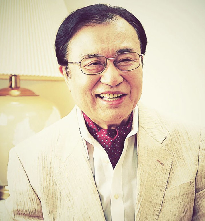 Хіромі Шинья – відомий японський лікар, гастроентеролог і хірург, автор кількох бестселерів, присвячених здоровому здоров'ю. Health, Healthfitness, Health remedies