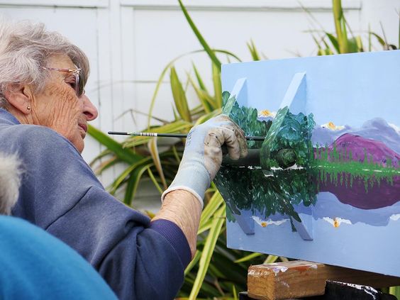 Seniors in New Zealand Get Together to Decorate Their Own Coffins. This Is What You Call ‘Taming Death’