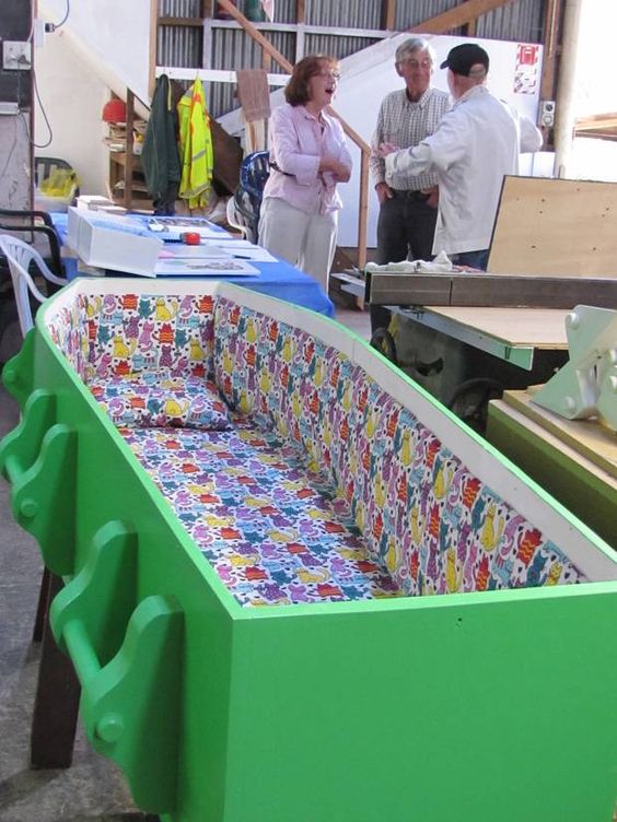 Seniors in New Zealand Get Together to Decorate Their Own Coffins. This Is What You Call ‘Taming Death’
